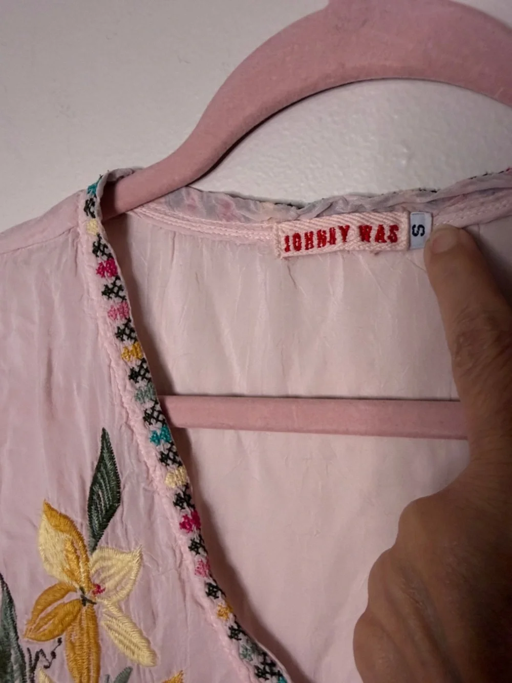 Johnny Was Pale Pink Floral Embroidered V-Neck Tunic - Picture 4 of 5